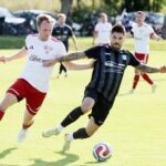 Kreisliga-News: Der Wind hilft Büchold in Rieden, Haßfurts Rumpfteam siegt noch in Dingolshausen – VIELE FOTOS!