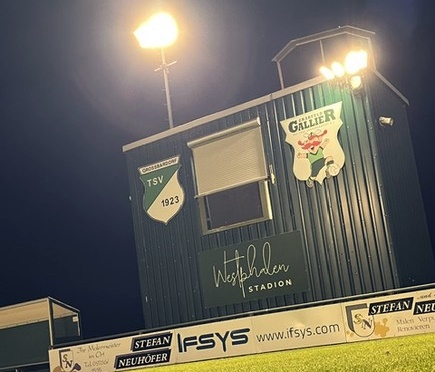 Es ist angerichtet: Zum ersten Flutlicht-Heimspiel der Vereinsgeschichte erwarten die Gallier den Regionalliga-Absteiger