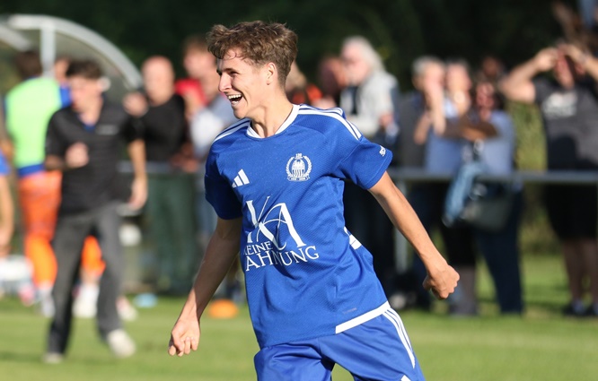 Nach dem Sieg im Spitzenspiel in Heidenfeld darf dei SG Sennfeld von der Kreisliga träumen – MIT VIELEN FOTOS!