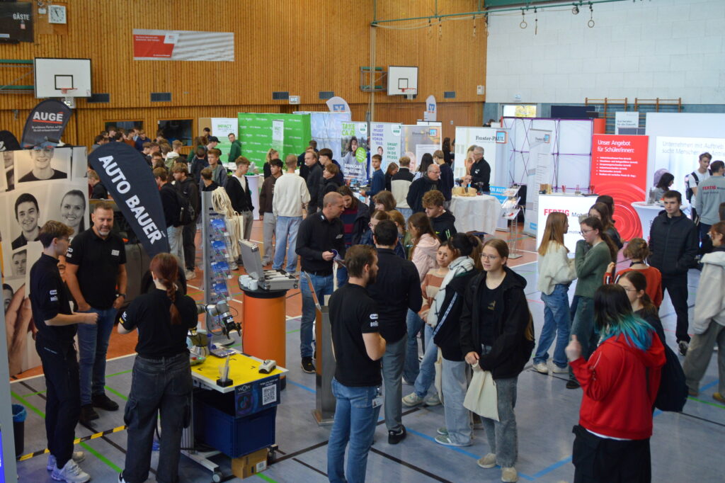Berufliche Zukunft in Marktheidenfeld entdecken: Messe „Jobs mit Zukunft“ zeigt Ausbildungs- und Studienmöglichkeiten vor Ort