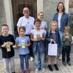 „Danke“ und „Viel Glück“: Volkacher Kinder gestalten Etikett der neuen Fairtrade-Schokolade