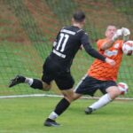 Dramatik im großen Derby: Maroldsweisach führt 2:0 gegen Ermershausen, liegt dann zurück und gleicht in Minute 97 aus – VIELE BILDER!