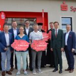 Eine Investition in die Zukunft: Die Sparkasse Schweinfurt-Haßberge weihte den Neubau der Filiale in Stadtlauringen ein