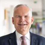 Nach 17 Jahren: Prof. Dr. Ralf-Ingo Ernestus nimmt Abschied von der Neurochirurgischen Klinik des UKW