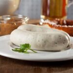 Essen, Trinken und Genuss – hätten Sie’s gewusst: Warum soll man Weißwurst vor 12 Uhr essen?