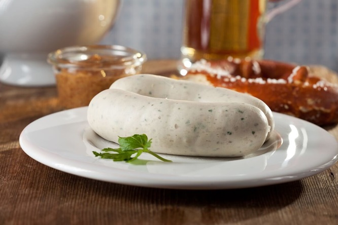 Essen, Trinken und Genuss – hätten Sie’s gewusst: Warum soll man Weißwurst vor 12 Uhr essen?