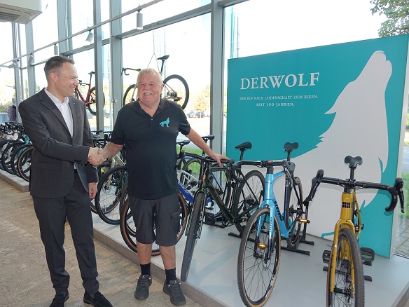 Eine Entscheidung, die bis heute trägt: Bernhard Wolf wählte als Selbstständiger mit seinem Fahrradgeschäft die AOK