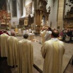 „Bischof zu sein war auch damals kein Selbstläufer“: Dr. Franz Jung feiert Pontifikalgottesdienst am Festtag des heiligen Burkard