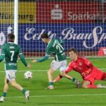 „Scheiße, wenn man danach über den Schiedsrichter reden muss!“ Trotz spätem Ausgleich gegen Ansbach ärgert der FC 05 eine umstrittene Szene – VIELE FOTOS!