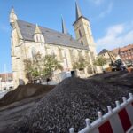 Archäologische Funde unter dem Marktplatz in Gerolzhofen, wo die Baumaßnahmen nun so richtig starteten