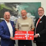 Sparen, gewinnen, freuen: Kunde aus Poppenhausen gewinnt 10.000 Euro im PS-Sparen der Sparkasse