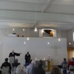 „Wenn man den Altar aufmacht, wird’s hell!“: Neue Prinzipalia für den Kirchsaal Gut Deutschhof