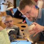 Repair Café im Pfarrsaal St. Kilian: Gemeinsam werden kaputte Dinge repariert