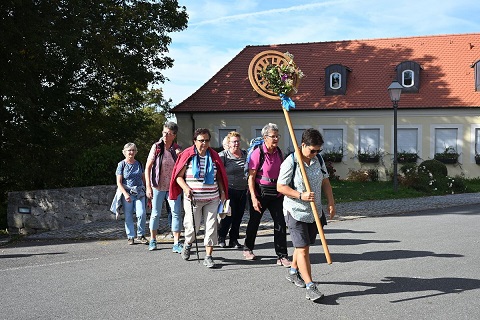 „… wie weit die Erde ist“: Rund 200 Teilnehmende bei Schwanberg-Pilgertag