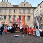 Viele Besuchende haben viel gelernt beim „Tag der Reanimation“ am Würzburger Marktplatz