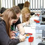 TecGirls’Day in den Herbstferien: THWS und Schaeffler veranstalten einen Tag voller Workshops zu Mathematik, Informatik, Naturwissenschaften und Technik